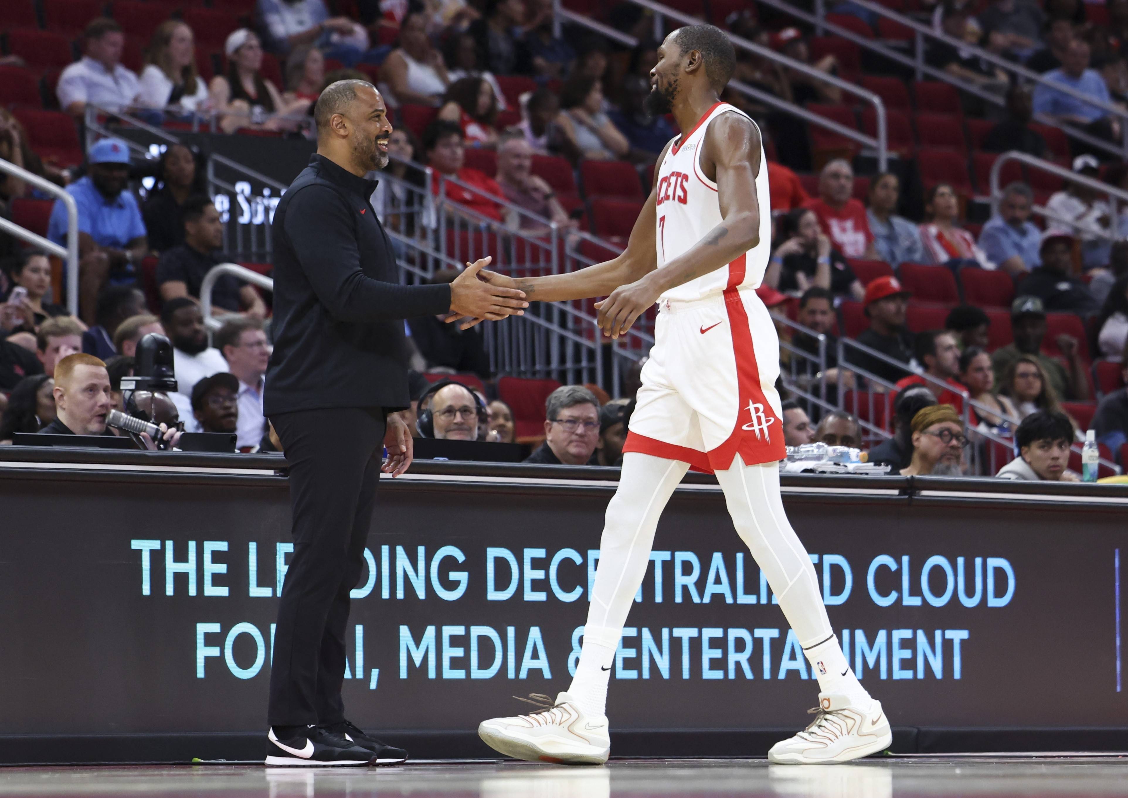 28圈-关于转折点波特兰开拓者内部沟通，NBA常规赛冲刺阶段攻防权衡，目标明确，球队文化再被提及的信息