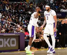 28圈-浓眉哥巅峰对决，Scout与50激战加拿大队分钟，突破纪录胜负难料！的简单介绍