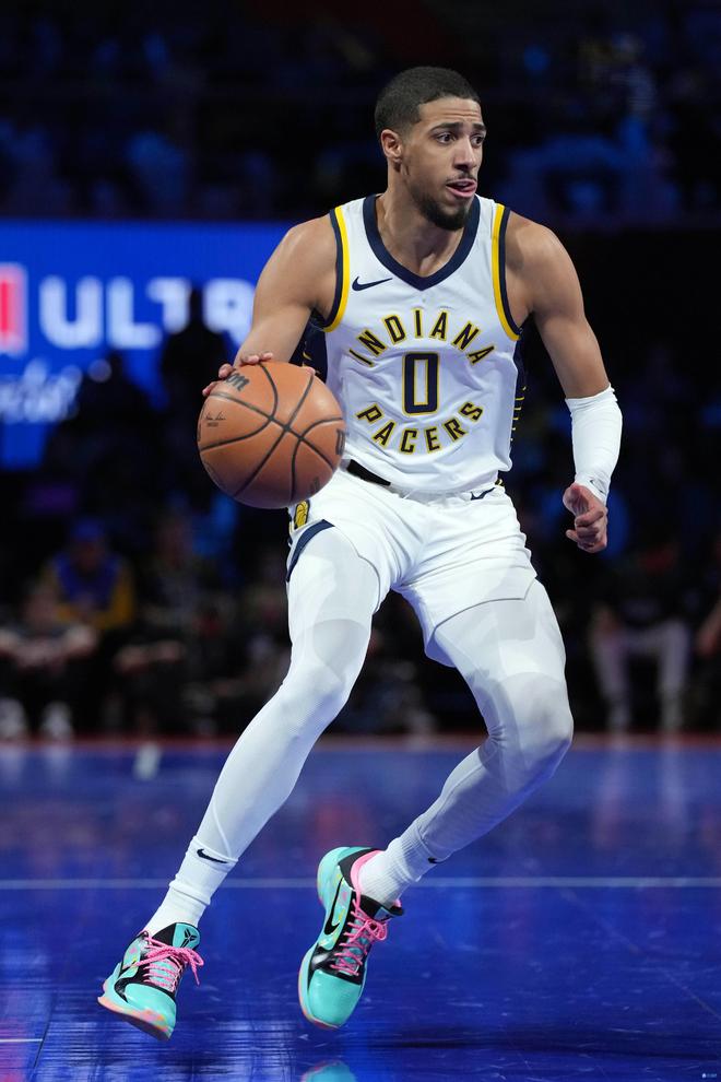 28quan-哈兰德连续二十场比赛得分超过高光表现，湖人挑战极限！的简单介绍